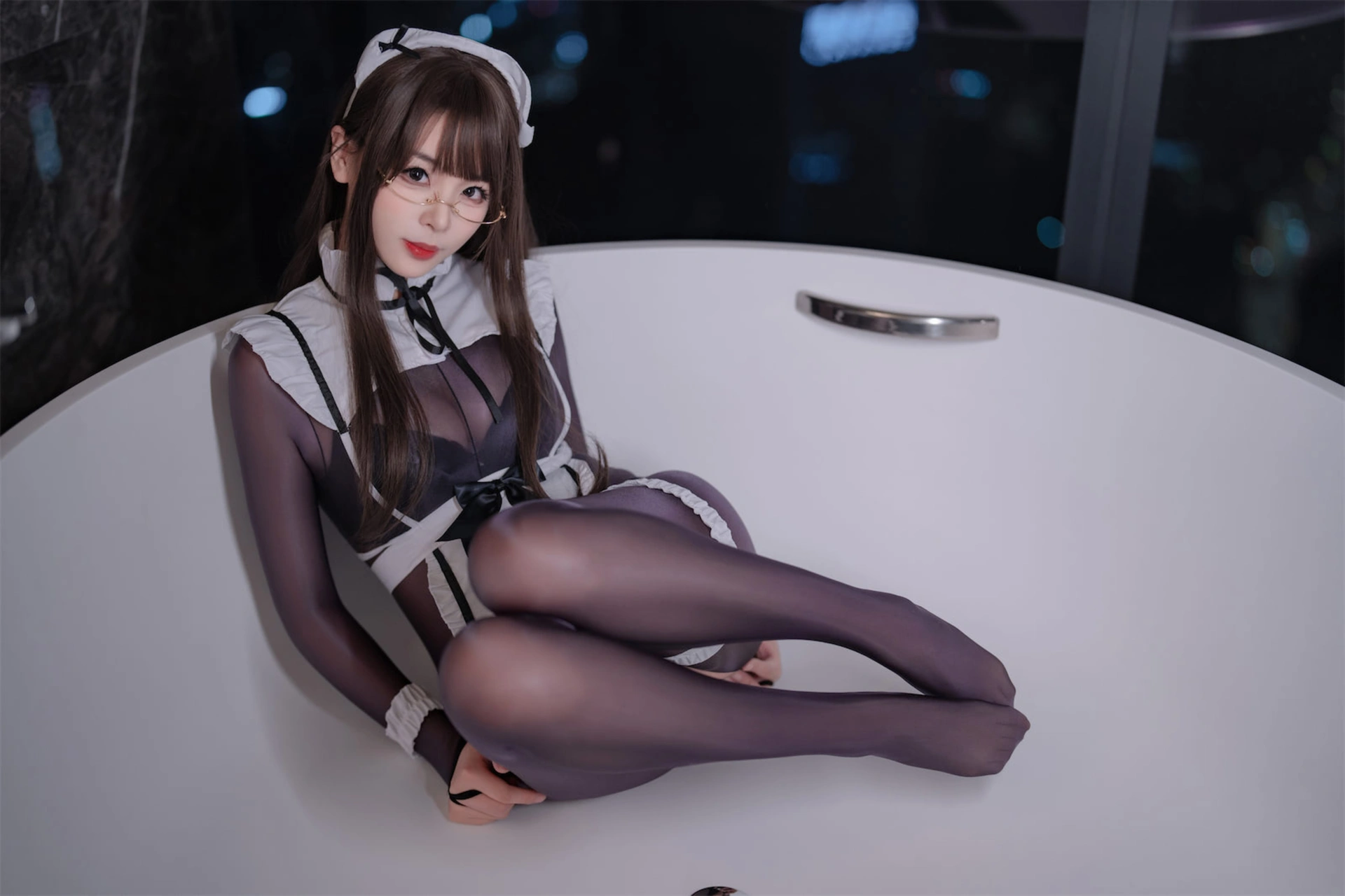 轩萧学姐 – NO.088 连体丝女仆 2